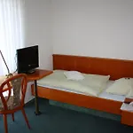 Hotel-doerfler Garni 3*