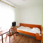 Ξενοδοχείο Hotel-doerfler Garni