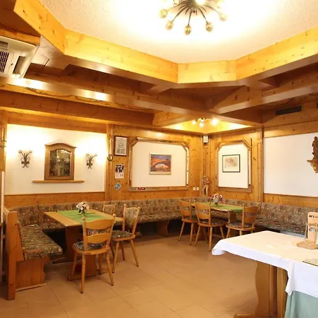 Hotel Hotel-doerfler Garni