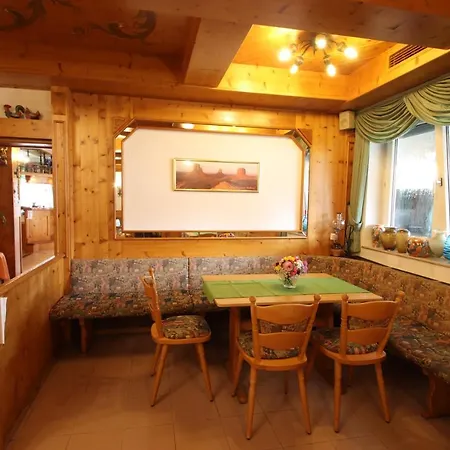 Hotel-doerfler Garni 3*