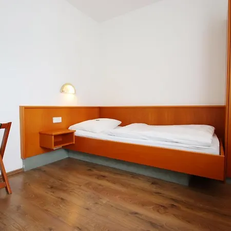 Hotel-doerfler Garni 3*