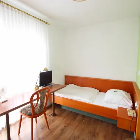 Hotel Hotel-doerfler Garni