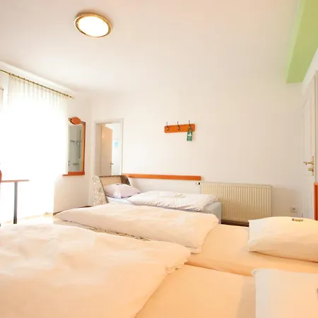 Hotel Hotel-doerfler Garni