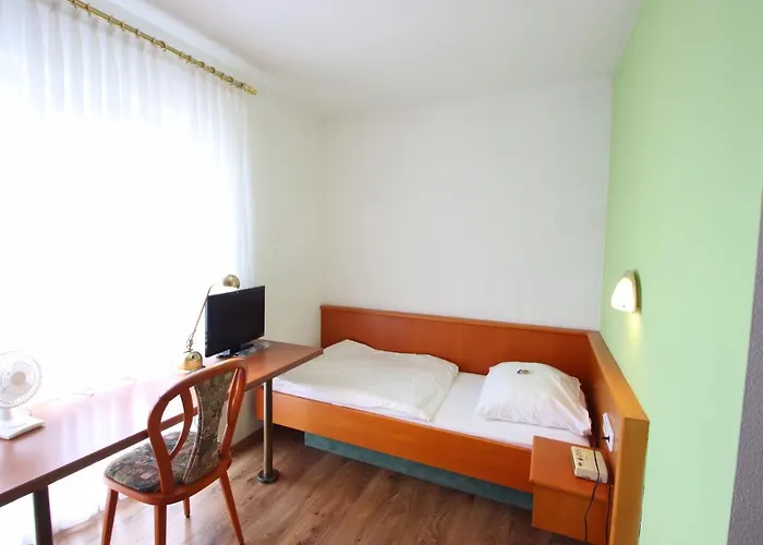 Hotel-doerfler Garni Hotel 3*