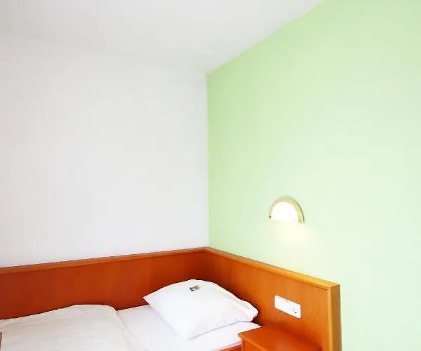 Hotel-doerfler Garni Hotel Kahl am Main