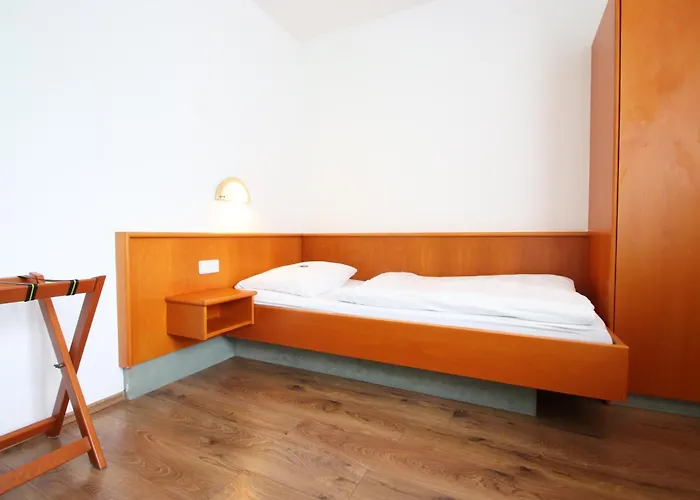 Hotel-doerfler Garni Hotel 3*