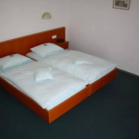 Hotel Hotel-doerfler Garni 3*