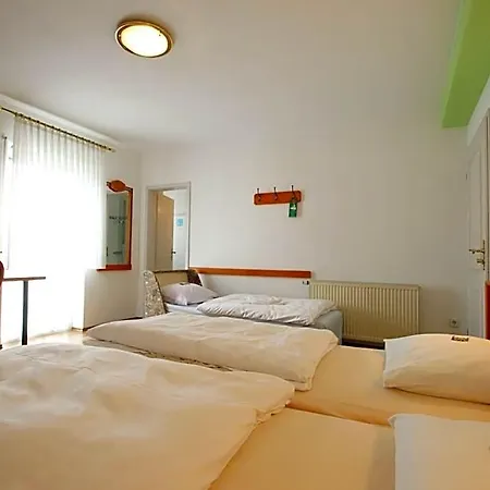 Hotel-doerfler Garni