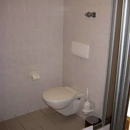 Hotel-doerfler Garni Ξενοδοχείο 3*