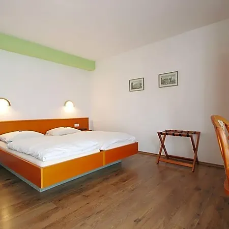 Hotel-doerfler Garni Ξενοδοχείο