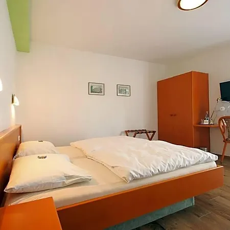 Ξενοδοχείο Hotel-doerfler Garni