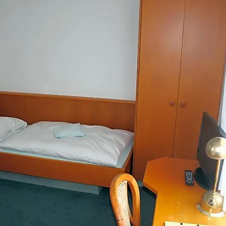 Hotel-doerfler Garni 3*