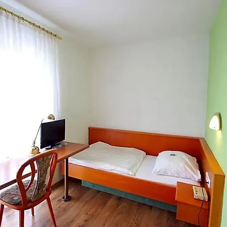 Hotel Hotel-doerfler Garni 3*