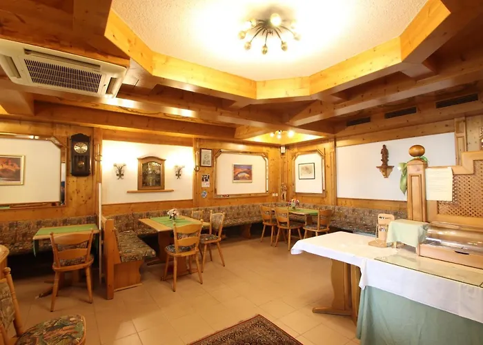 酒店 Hotel-doerfler Garni 3*