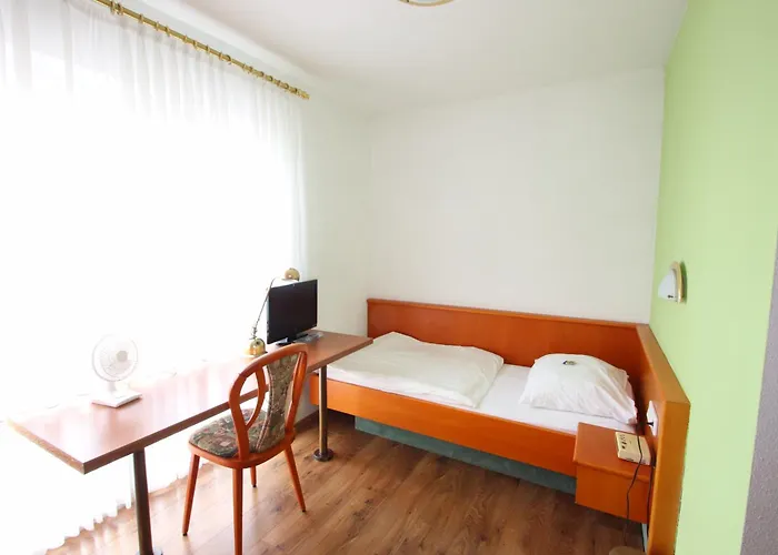 酒店 Hotel-doerfler Garni